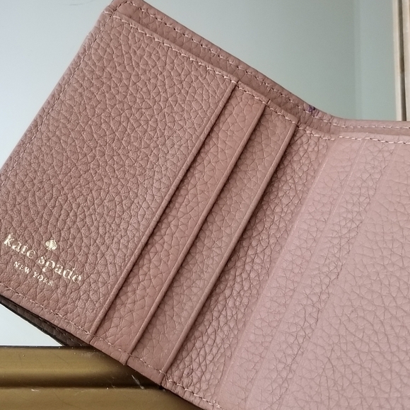 ❗Kate Spade Tan Trifold Pebble Leather Wallet with Gold Details❗ - Picture 3 of 7